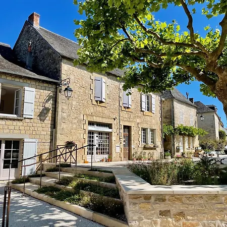 La Belle Petite Ferme Rosiers De Julliac 19350