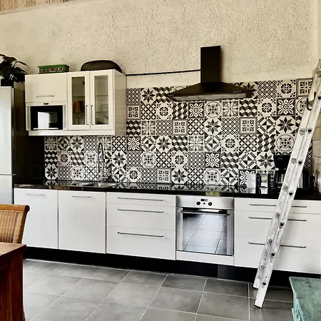 La Belle Petite Ferme Rosiers De Julliac 19350