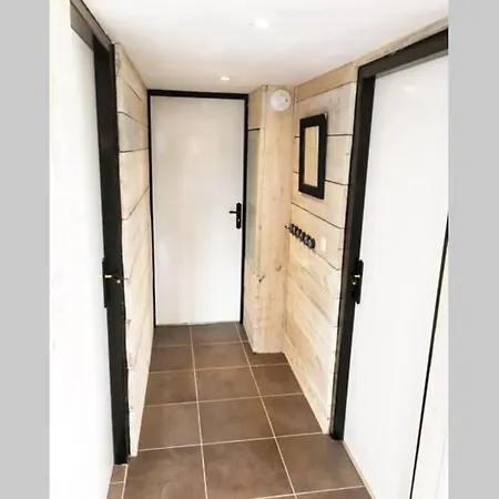 La Belle Petite Ferme Rosiers De Julliac 19350 * Le Bos