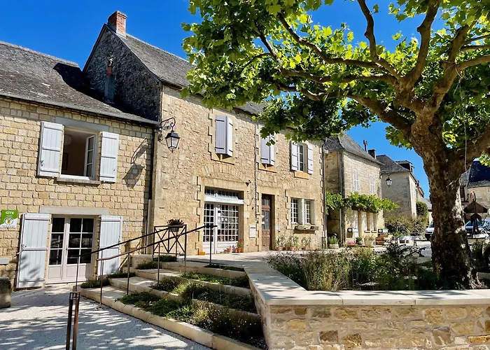 La Belle Petite Ferme Rosiers De Julliac 19350